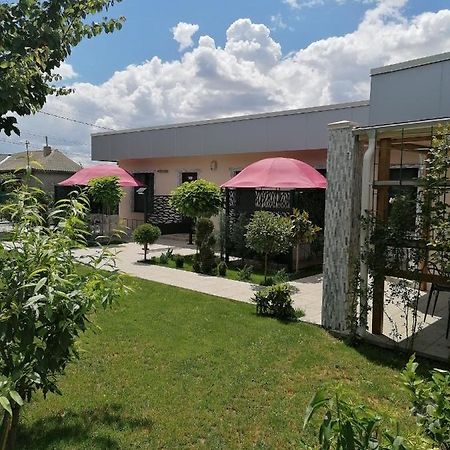 Brize Guest House Tuzla Exterior photo